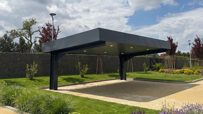 Custom carport